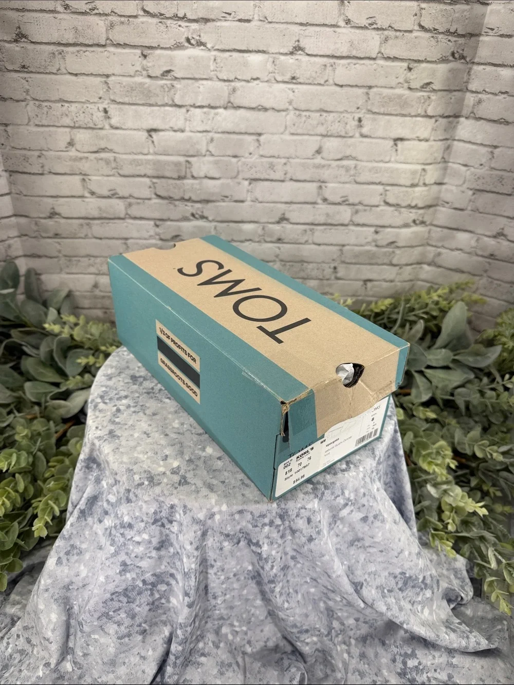 TOMS “Sushi Dinner” Print on Soft Natural Canvas Alpargata Flats WMS 8M NWT&NIB